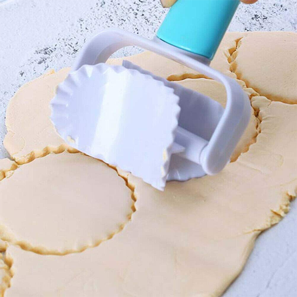 Biscuit & Dough Roller Cutter Round Zigzag